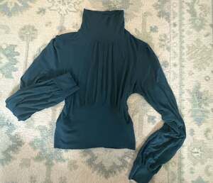 M - Free People Long Sleeve Keyhole Mock Neck Top Forest Green